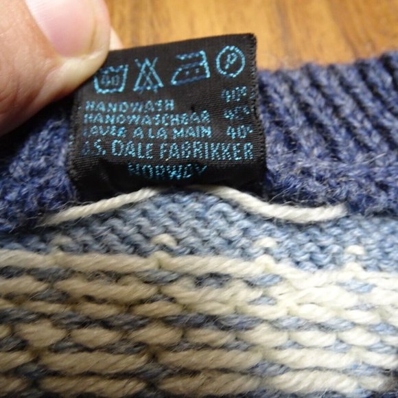 Dale of Norway Sweater Cardigan Fair Isle Size 54 - Picture 4 of 10